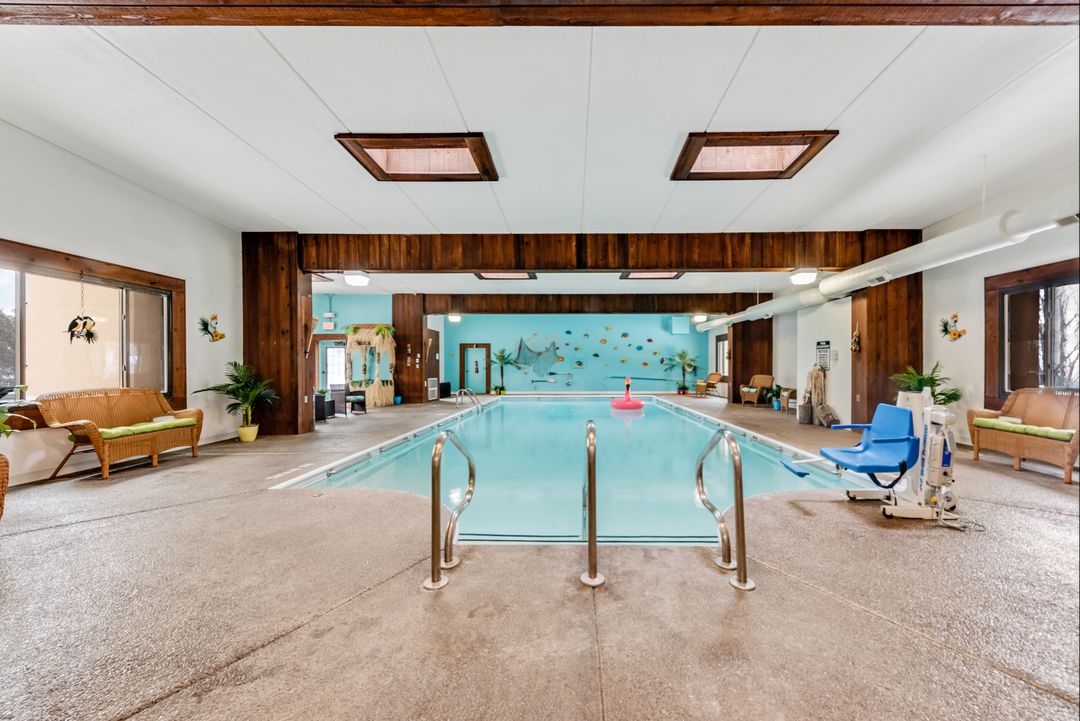 Lexington Square Lombard (UPDATED) Get Pricing & See 9 Photos in